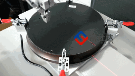 自動(dòng)鎖螺絲機(jī)生產(chǎn)場(chǎng)景